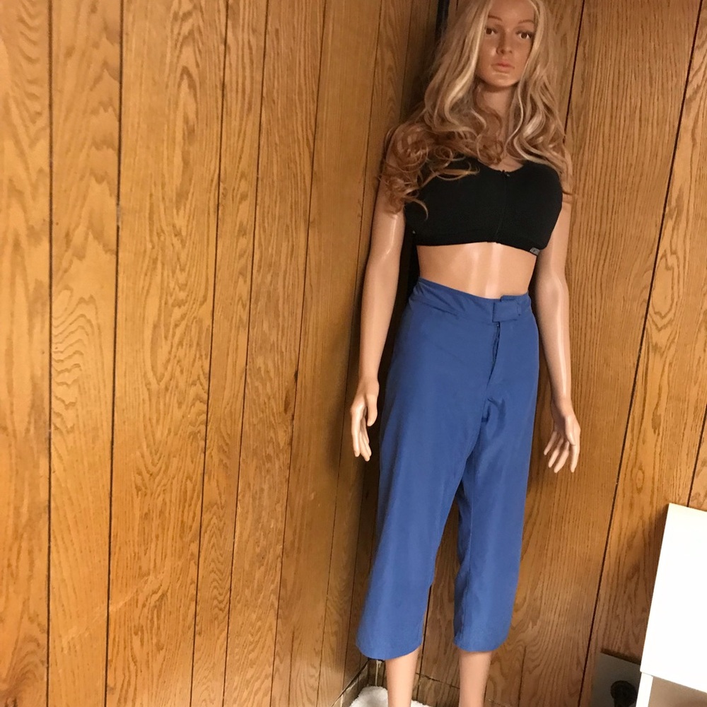 Women's Patagonia Capri" Color blue Size 8 Good Condition
